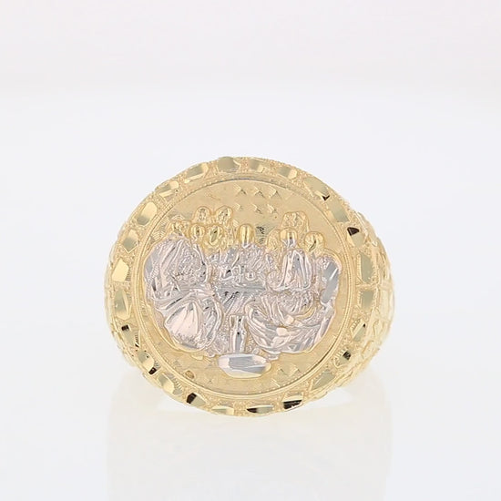 360 degree view of ring.