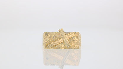 360 degree view of ring.