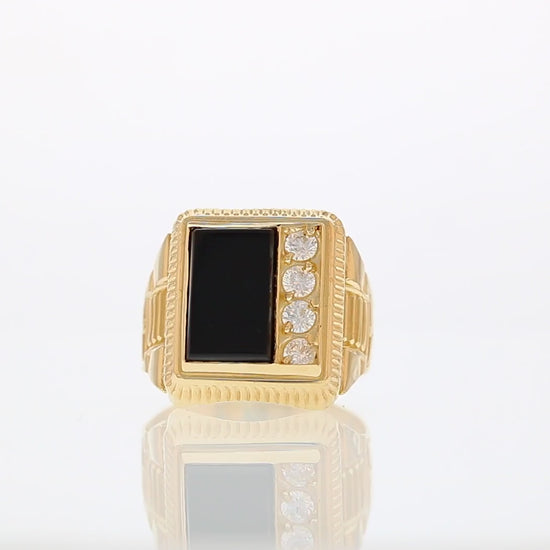 360 degree view of ring.