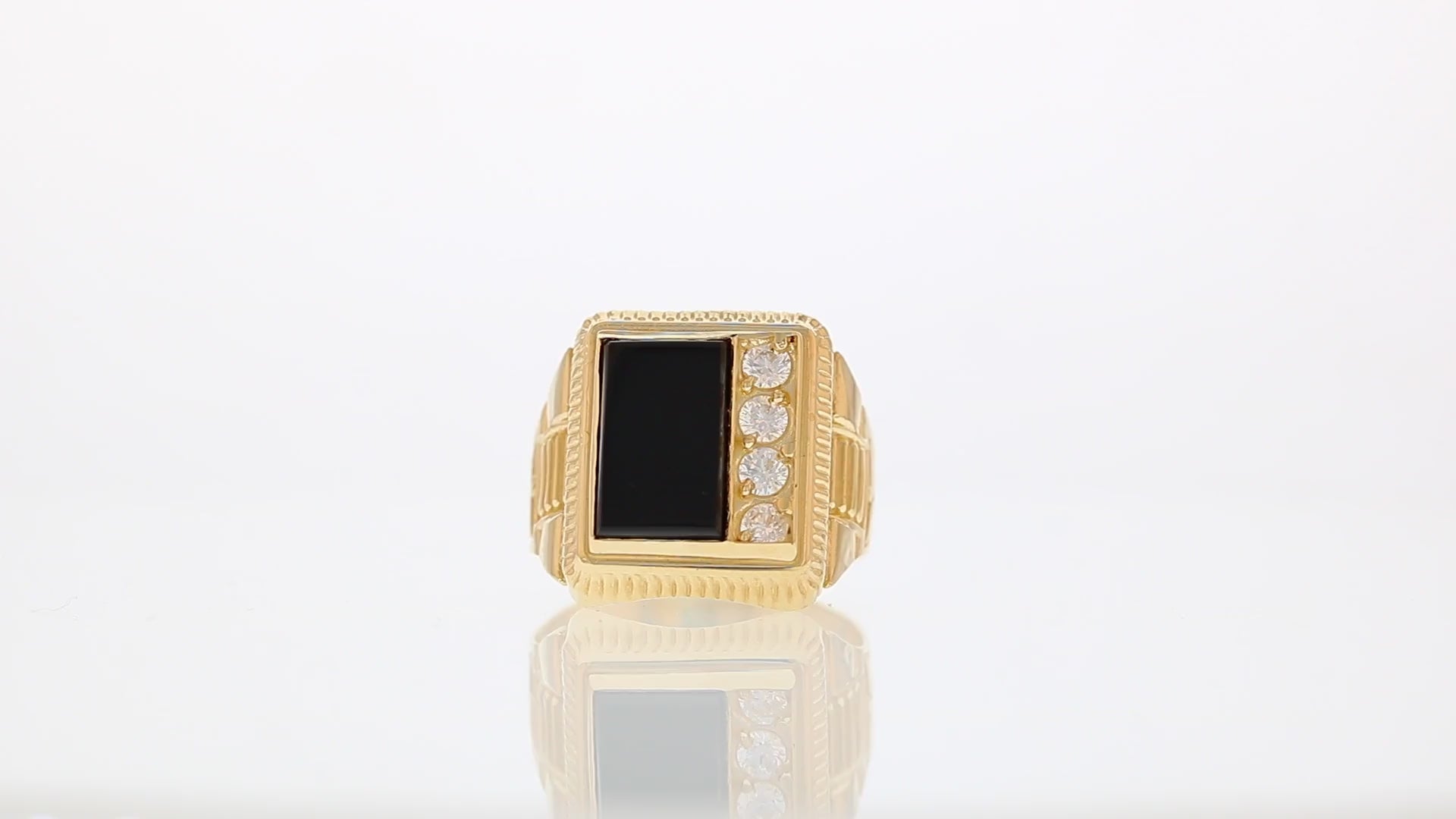 360 degree view of ring.