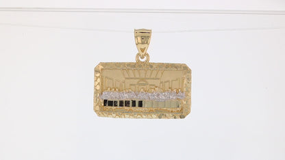 360 degree view of ring.