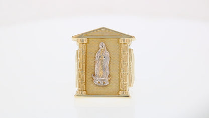360 degree view of ring.