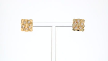 360 degree view of ring.