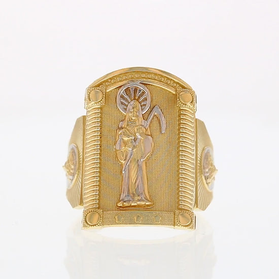 360 degree view of ring.