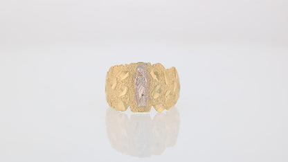 360 degree view of ring.