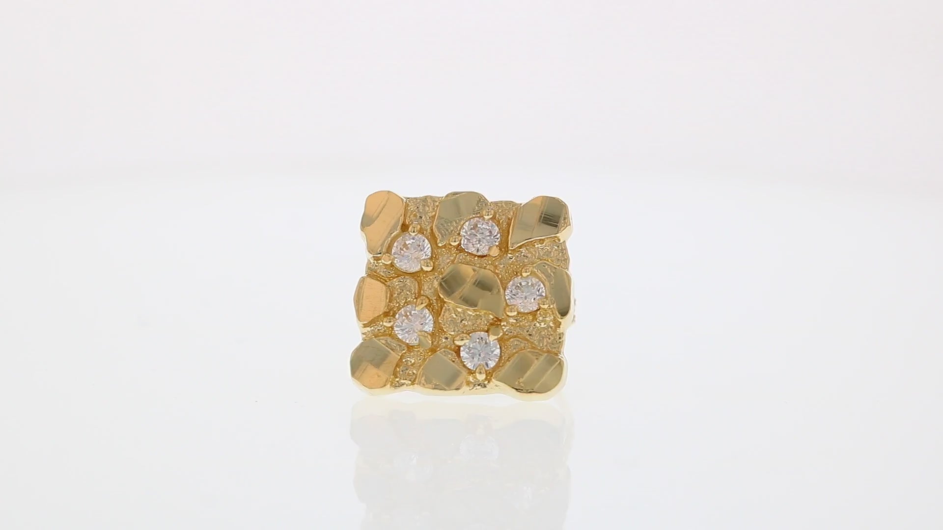 360 degree view of ring.