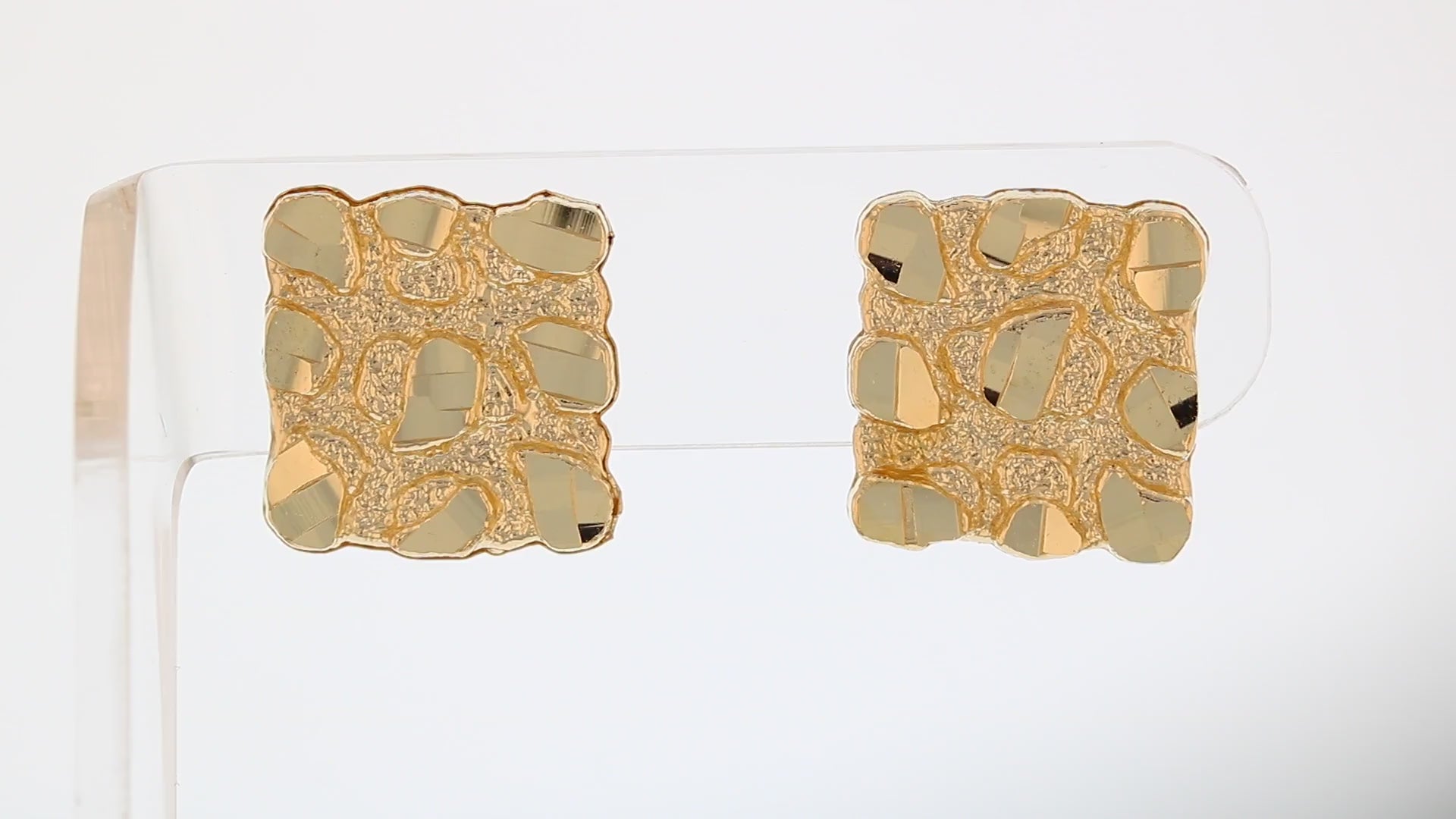 360 degree view of ring.