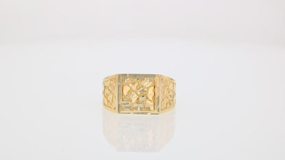 360 degree view of ring.